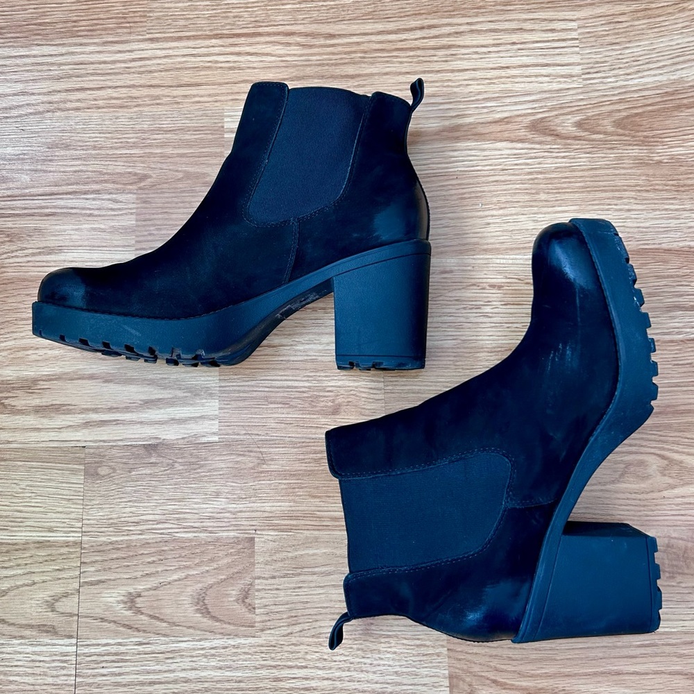 Little Burgundy - Chelsea Bloc Heels Boots